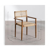 Fauteuil moderne en teck massif avec cannage synthétique pour usage extérieur, idéal pour les restaurants, hôtels, centres commerciaux et salles de sport.
