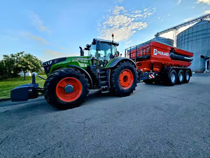 Tractor de Ruedas Diésel Fendt 1050 Nuevo de 40HP para Uso Agrícola, Mini Tractor 4x4 con Motor de 40HP, Bomba y Caja de Cambios - Product Image 4