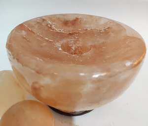 Organic Material Glowing Worldwide salt balls Bowl OEM Himalayan Rock Salt Crafts Basket Wrought Iron <b>Lamp</b> With iron basket - Product Image 4