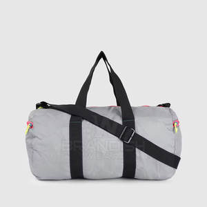 Sac de sport imperméable, respirant et léger, design personnalisé, sac de sport à bandoulière pour la vente en ligne - Product Image 1