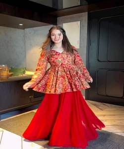 ผ้าฝ้ายซูราทขายส่งที่ทันสมัย Kurti: อยู่ในแฟชั่นและสบายด้วย kurtis ผ้าฝ้ายซูราทขายส่งของเรา - Product Image 4