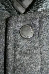 Fabricant OEM Veste universitaire à manches en cuir sur mesure Zip complet Gris anthracite Logo brodé personnalisé Style Letterman Single - Product Image 3