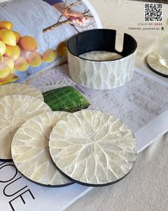 Sous-verres de vadrouille artisanaux avec design texturé parfaits pour la décoration de table à manger et la protection contre les déversements de boissons - Product Image 6