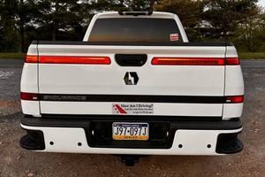 Portaequipajes Metálico Automático Endu-rance L-O-R-R-D-S-S-T-O-W-N 2023 con Asientos de Cuero, Batería de Litio y Características Premium - Product Image 5