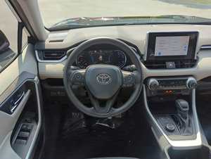 Vehículo Usado de Segunda Mano 2024 Ra--9v4 LE AWD 2.5L 4 Cilindros SUV Azul Oscuro, Crossover, Autos Usados Premium - Product Image 3