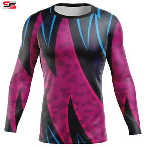 TitanFlex Rash Guard à manches courtes Vêtements de sport ultra respirants Anti-frottement Tissu doux Système de gestion de l'humidité et flexible - Product Image 6