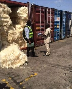 Fibra de poliacrilonitrilo Hormigón crudo Spinning Ignífugo Ecológico Natural Blanco 1000m 13 micras Anti-bacterias - Product Image 1