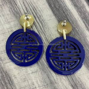 Productos Más Vendidos 2026 en EE. UU., Pendientes de Cuerno de Búfalo Lacado en Oro, Pendientes Artesanales, Gran Venta - Product Image 3