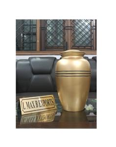 Conception personnalisée Urnes en métal de bonne qualité Fabricant et exportateur d'urnes en métal de forme classique faites à la main Fournisseur en gros - Product Image 3