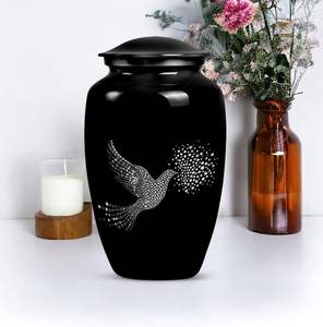 Urna Funeraria de Metal con Diseño de Mariposa Dorada para Cenizas Humanas - Product Image 3