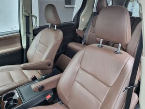 Voitures SUV Toyota Sienna 2020, essence, exécutif, 4 roues motrices, conduite à gauche - Product Image 3