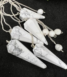 Péndulo de howlita blanca de alta calidad, de cristal Natural piedra preciosa, cono facetado, Péndulo de radiestesia para péndulos curativos de Reiki a la venta - Product Image 2