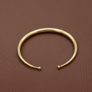 Bracelet de manchette en laiton plaqué argent et or de haute qualité Bracelet de bijoux moderne de conception simple personnalisé pour les femmes et les filles - Product Image 3