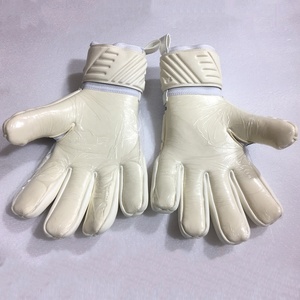 Gants de gardien de but de football professionnel Nouvelle conception en latex gaufré avec matériau durable Gants RTS GK - Product Image 2