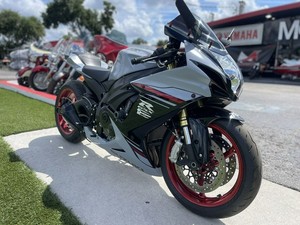 Venta Directa de Motocicleta Deportiva Suzuki GSX-R 750 2026, Velocidad Máxima de 80 km/h, con 3 Años de Garantía - Product Image 1
