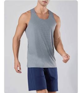 Camiseta de Maratón sin costuras para hombre, camiseta sin mangas ligera para correr, tirantes de poliéster transpirables, camiseta sin mangas deportiva para gimnasio de buena calidad - Product Image 5