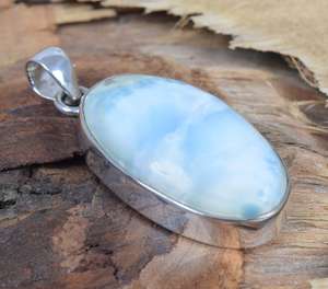 Pendentif en Larimar Fait Main en Argent Sterling 925, Bijou Ovale en Pierre Précieuse, Collier Élégant de Haute Qualité pour Enfants et Femmes, Idéal comme Cadeau - Product Image 5