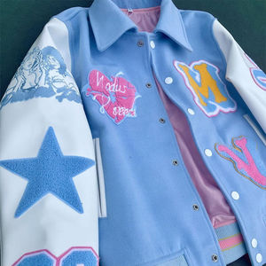 Chaqueta de Béisbol Personalizada al por Mayor con Logotipo, Estilo Urbano, Bloques de Color, para Invierno, para Hombre, Mangas de Cuero, Chaqueta Bomber, Chaquetas Universitarias - Product Image 2