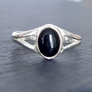 Bague Onyx noir Bague en argent sterling 925 Bague faite à la main Anniversaire Cadeau parfait pour elle Taille personnalisée - Product Image 2