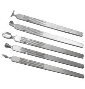 Poussoir à cuticules en acier inoxydable avec logo personnalisé - Product Image 1