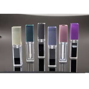 Tubo de brillo de labios de plástico 7ml - Product Image 1