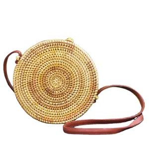 Sac de plage rond rectangulaire en rotin naturel fait main avec fermeture éclair et deux poignées, sac à main durable pour femmes - Product Image 1