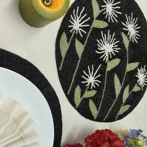 Sous-verre et dessous de plat en forme de lapin, faits à la main, à thème animal, pour une décoration de table élégante et mignonne - Product Image 1