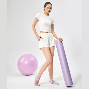 T-shirt côtelé coupe ajustée pour femmes OEM Maillot de gym et de yoga de style sportif avec logo imprimé pour l'été - Product Image 1