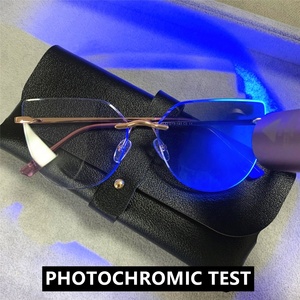 Lunettes Femme 2026 sans Monture, Style <span class=keywords><strong>Papillon</strong></span> Cateye, Noir Doré, Verres Photochromiques Anti-Lumière Bleue, Teinte Tawny - Product Image 2