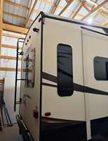 Caravane tout-terrain, camping-car, remorque de camping, motorhome, caravane de voyage, RV à vendre à prix avantageux avec livraison rapide aux États-Unis