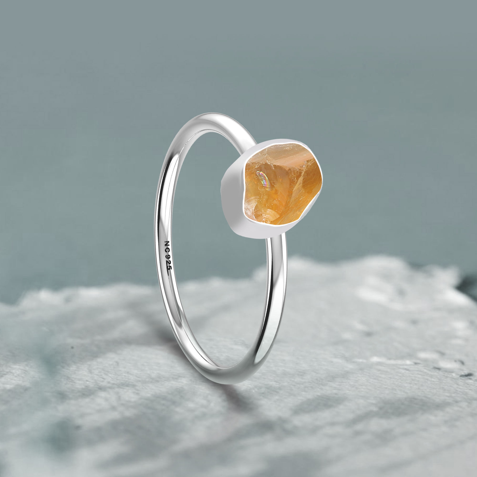 สีเหลือง