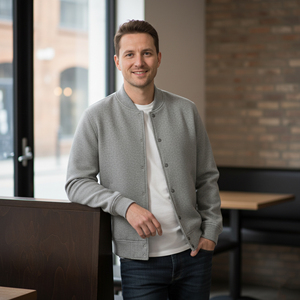 สินค้ามาใหม่ 2025 แจ็คเก็ตวาร์ซิตี้แบบมีฮู้ด ผ้าแคนวาส 100% ขนสัตว์  ทรงสตรีทแฟชั่น  สำหรับผู้ชาย สีพื้น  หนานุ่ม  ทรงโอเวอร์ไซส์ สวมใส่สบาย - Product Image 3