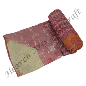 ผ้าห่มควิลท์แคนธาทำมือแบบกลับด้านได้ ผ้าฝ้ายวินเทจ ผ้าห่มอินเดียแบบกลับด้านได้ เย็บมืออย่างดี ผ้าห่มหนานุ่ม ผ้าห่มทำจากผ้าซารีเก่า งานปะติดปะต่อ - Product Image 3