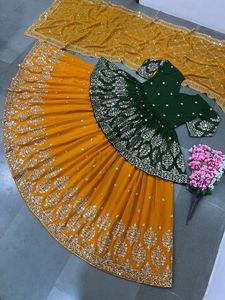Ensemble haut, lehenga et dupatta en faux georgette avec broderie lourde et travail de sequins, avec manches, pour soirée, multicolore, lehenga de créateur - Product Image 3
