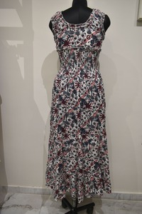 Robe d'été élégante blanche à fleurs pour adultes, style droit, détails de smocking complexes et taille naturelle, col en V, maxi vintage - Product Image 3