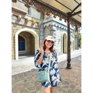 Conjunto de 2 Piezas Peacock Garden, Top Corto de Algodón y Pantalones Cortos, Uso Diario, Escote en V, Cuello con Lazo de Fibra de Bambú, Tallas XS-5XL - Product Image 5