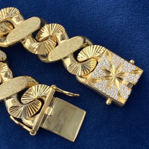 Trendy New Design High Quality 925 <b>Sterling</b> <b>Silver</b> Iced Out Dust Cuban Link Hip Hop Moissanite Diamond <b>Bracelet</b> for <b>Men</b> - Product Image 3