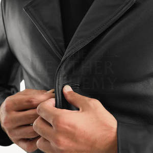 Manteau en cuir pour homme conçu pour un port hivernal chaud et confortable avec un matériau doux et flexible et un look moderne et tendance - Product Image 6