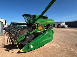 Used John Deeere S680 High Cassava Grain Combine Harvesters Engine Gear Drive 7m Working Width 1 Year Warranty For Sale - Product Image 4