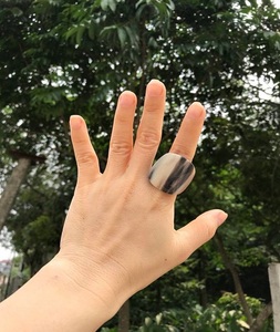 Anillo de cuerno de búfalo natural hecho a mano, alta calidad, tonos terrosos, Ágata negra, pulido decorativo, artesanía hecha a mano - Product Image 6