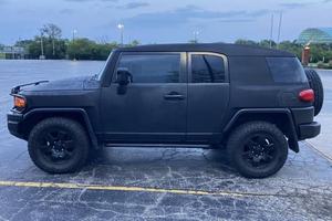 รถยนต์โตโยต้า FJ ครุยเซอร์ ปี 2007 มือสอง พวงมาลัยซ้าย/ขวา - Product Image 4