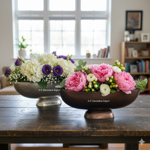 แจกันทรงแตรฐานเงินทำมือ ประดับด้วยดอกกุหลาบแดงเทียมสวยงาม เหมาะสำหรับตกแต่งโรงแรม งานแต่งงาน และการตกแต่งภายใน - Product Image 4