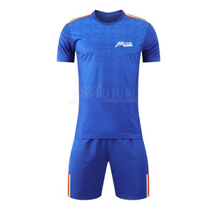 Uniforme de fútbol para adultos de diseño elegante más vendido Conjuntos de poliéster ligero de alta calidad - Product Image 1