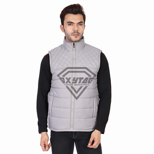 เสื้อกั๊กพัฟเฟอร์น้ำหนักเบาสำหรับผู้ชาย แบบควิลท์ อุ่นสบายสำหรับฤดูหนาว สีเทา ไม่มีแขน เสื้อกันหนาวแบบกิเลต์ สำหรับใส่ลำลองกลางแจ้งและแฟชั่น - Product Image 1