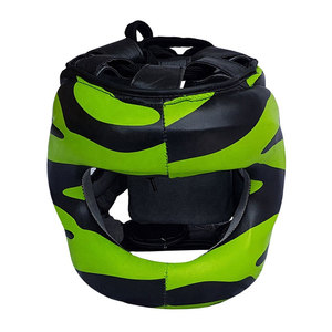 Protège-tête de boxe en cuir personnalisé avec rembourrage doux et caractéristiques de protection pour l'entraînement au kickboxing et à la boxe - Product Image 1