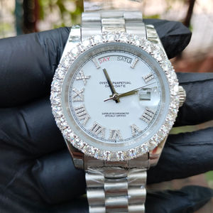 Montre-bracelet en quartz entièrement sertie de pierres, cadran en verre 20 mm, moissanite testée au diamant, idéale pour un cadeau d'affaires - Product Image 1