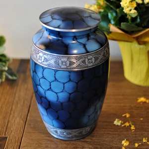 Fabricante de joyería de urna superior en India que suministra urnas funerarias y de cremación de metal Premium - Product Image 5