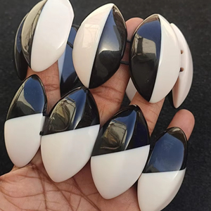 Bracelet de mariage écologique fait à la main en acrylique de couleur naturelle de conception personnalisée - Product Image 1