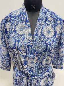 Kimono de nuit 100 % coton fait main, léger, motif floral, longueur au sol, style naturel et tendance - Product Image 3