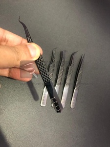 แหนบต่อขนตาปลายแหลมพลาสม่าสีดำ สแตนเลสแบบยั่งยืนจากญี่ปุ่น รับผลิตตามสั่งพร้อมโลโก้ ขายส่งในราคาประหยัด - Product Image 5